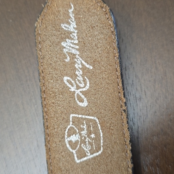 LARRY MAHAN Brown Leather Western Men's Belt with Silver Buckle SZ 46 Conchos - Picture 2 of 3